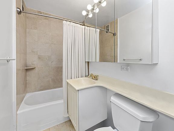 4th image of 420 E 64th St APT E5c
