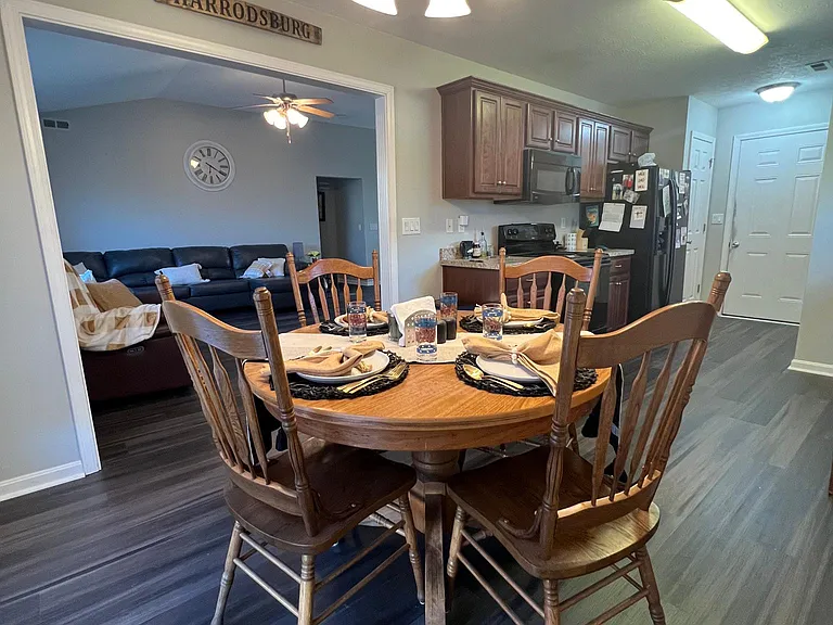 601 Nelson Ave — Photo 11