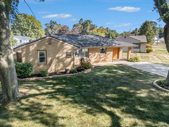 2141 Apple Ave NW, Grand Rapids, MI 49504