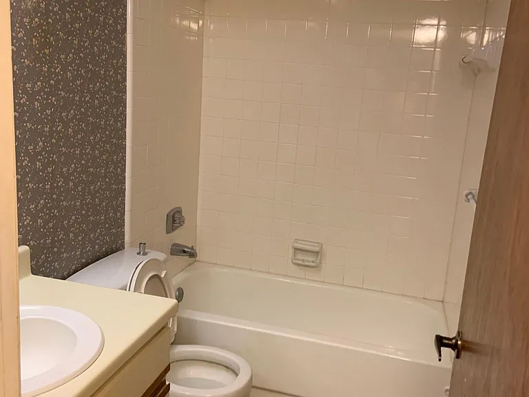 313 SW 54th Dr #TOWNHOUSE — Photo 13