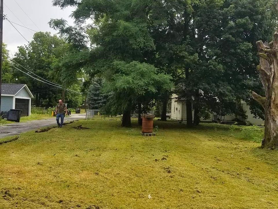 2nd image of 1237 Wefel St