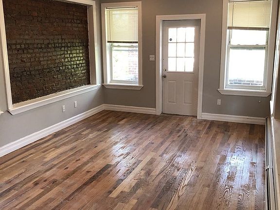 4th image of 2549 Pearsall Ave