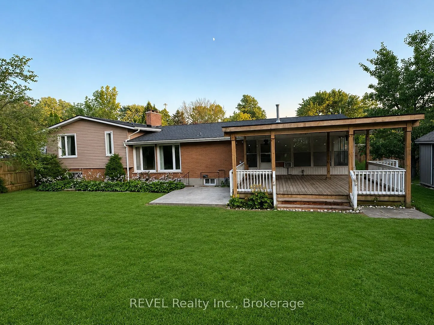 3 bed, $2,700 — Photo 2