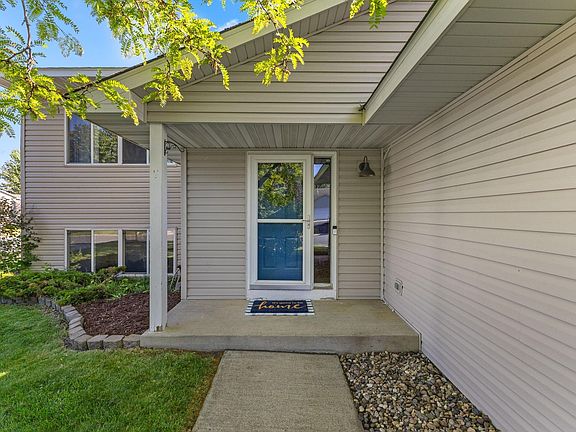 2nd image of 127 Bluestem Ave