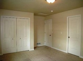 7252 Glade Pl, Anchorage, AK 99518