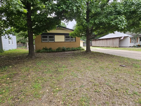 448 N 8th St, Towanda, KS 67144