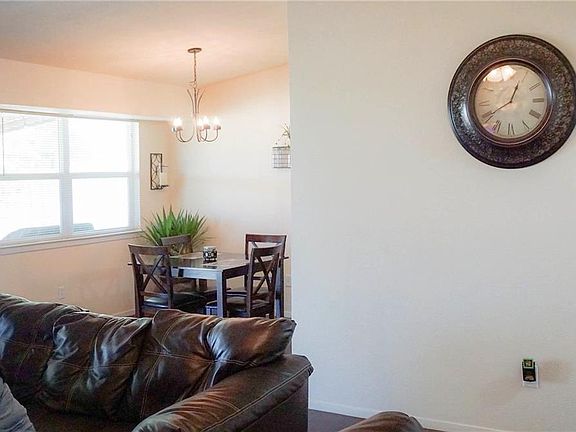 5th image of 1709 Dove Cir