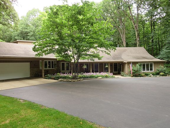 4th image of 426 N Vancina Lane