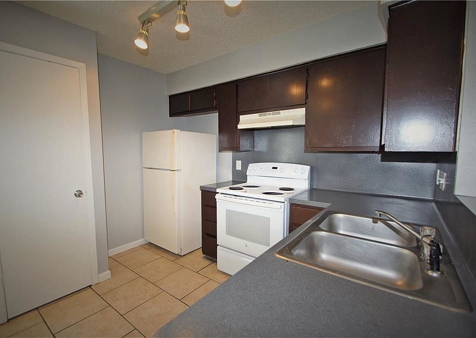 1st image of 5405 Rose Hill Cir APT D