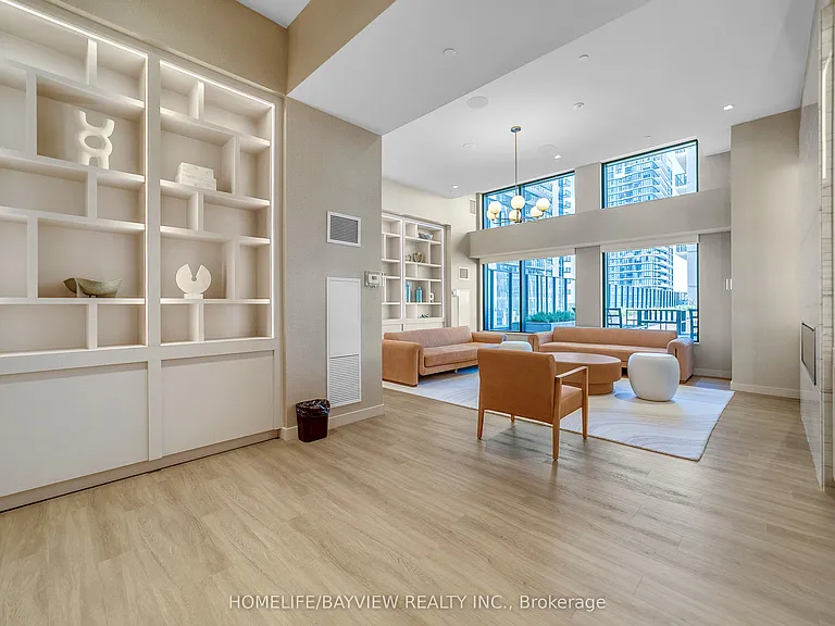 8960 Jane St #228 — Photo 31