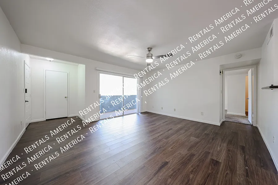 Updated Condo in Maryland Manor — Photo 3