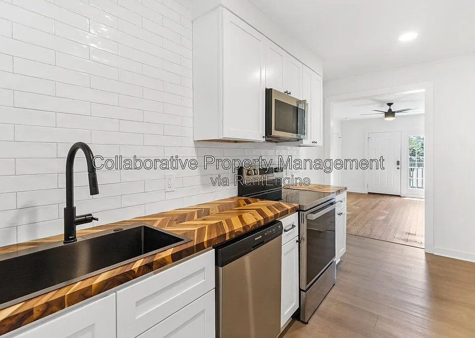 127 Hibiscus Ave