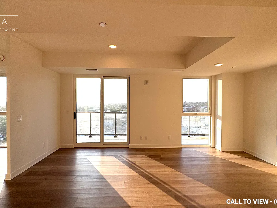 33 Erie Ave #1516