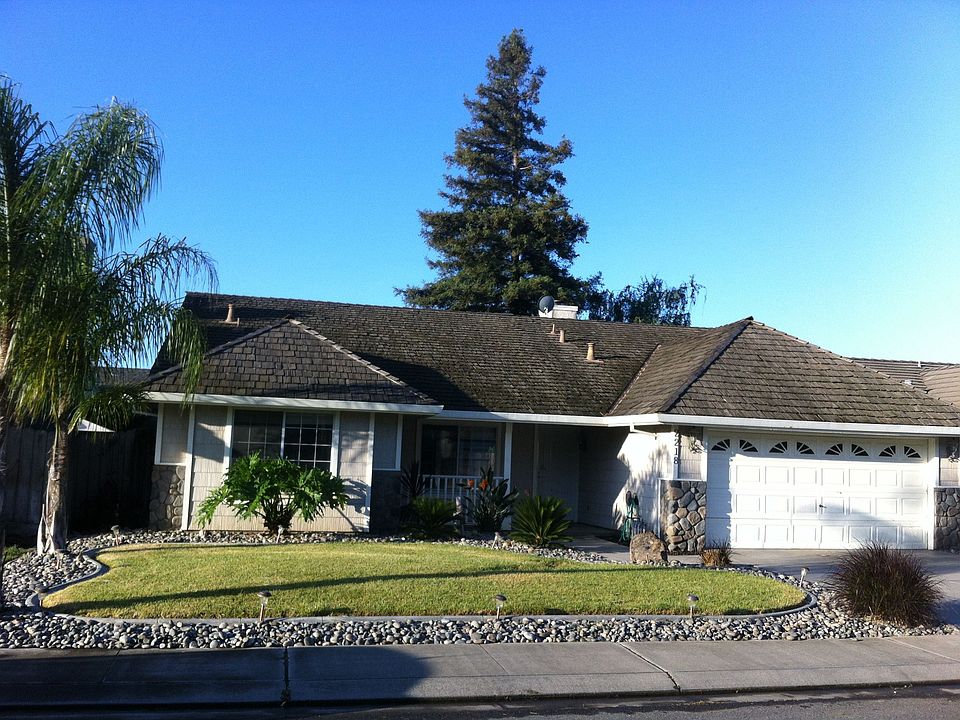 1st image of 2218 Country Manor Dr