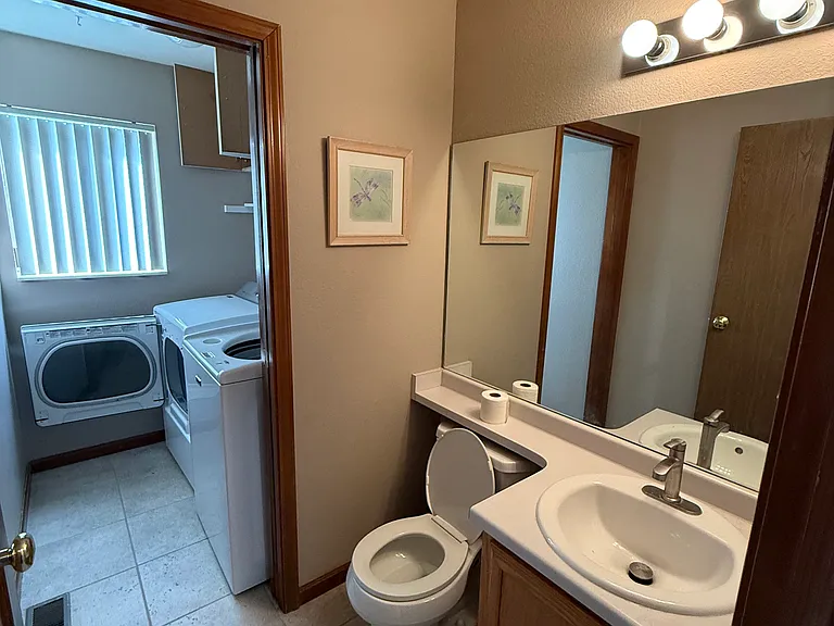 725 Pennington Dr — Photo 7
