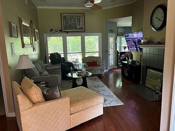 4th image of 12 Oak Park Pl