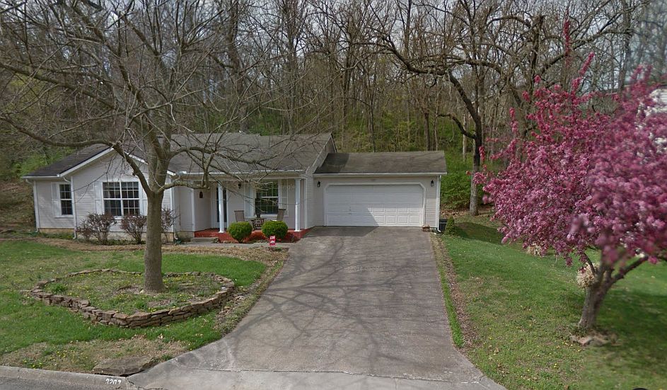1st image of 3203 N Warwick Dr