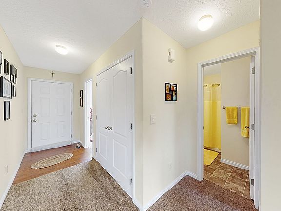 3rd image of 10419 Canberra Dr