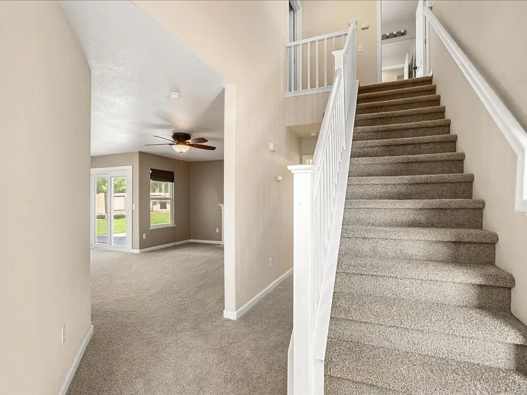 1002 Bay Terrace Dr — Photo 4