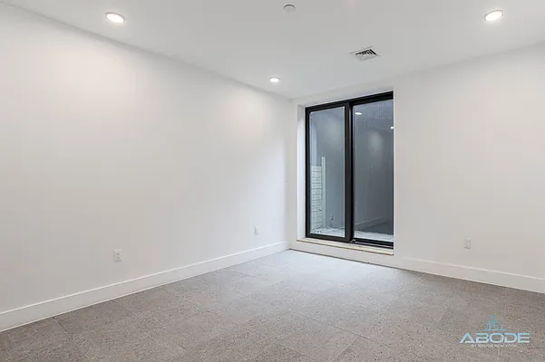 Rented by Reside New York | media 21