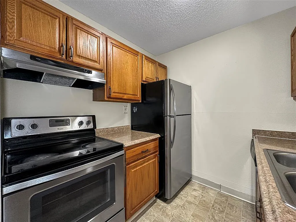 Park Forest Apartments — Photo 4