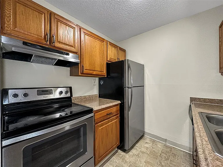 Park Forest Apartments — Photo 4