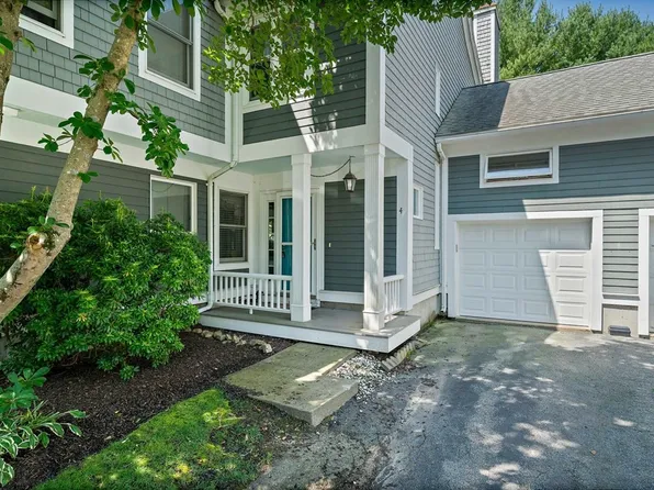 4 Walnut Ct, Rockland, MA 02370