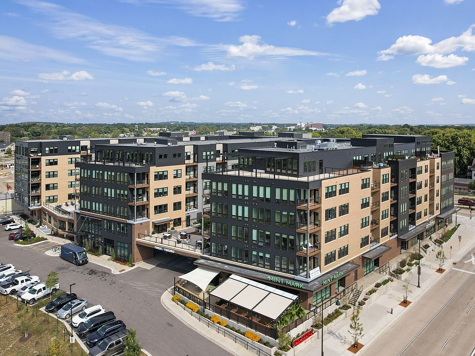 Building Photo 2