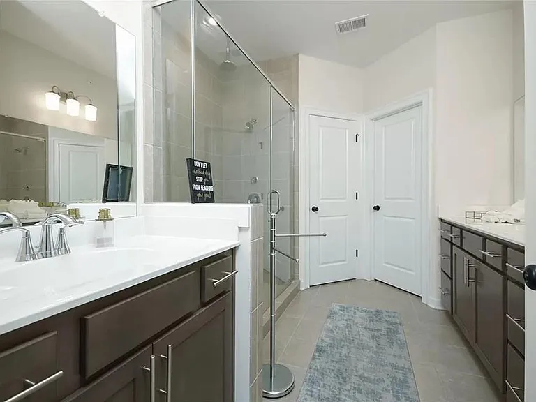 2048 Holtz Ln — Photo 24