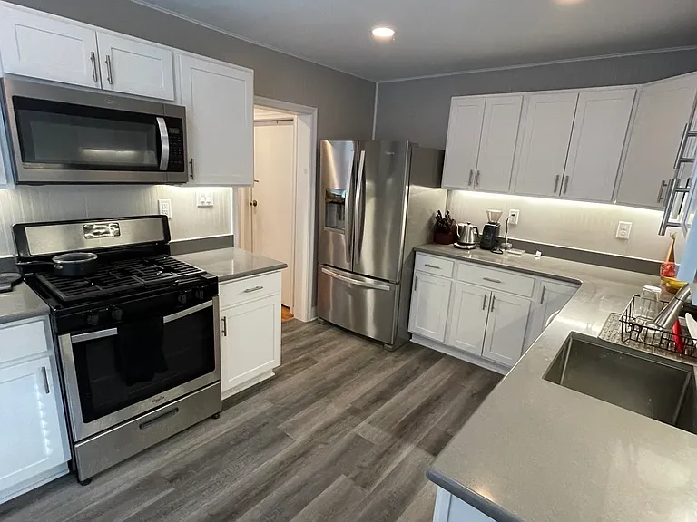 331 E 8th Ave — Photo 10