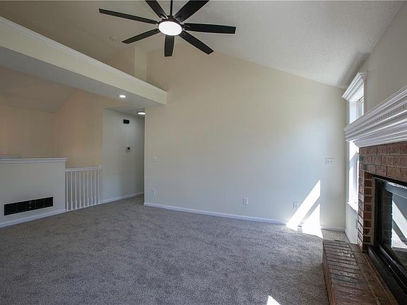 5th image of 16413 Hight Ave