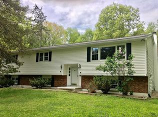 42 Denise Ct, Salt Point, NY 12578