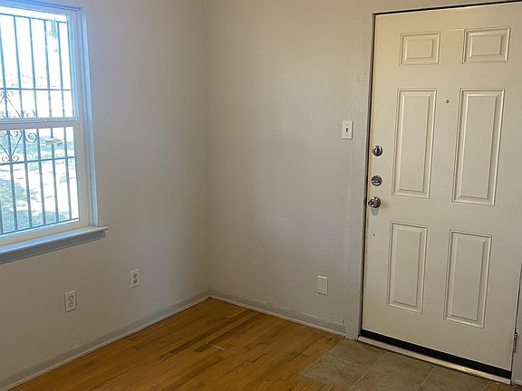 3rd image of 64 N Gilmer St