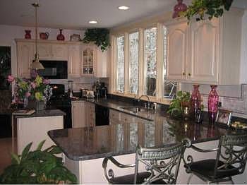 4th image of 42 Fiorenza Dr