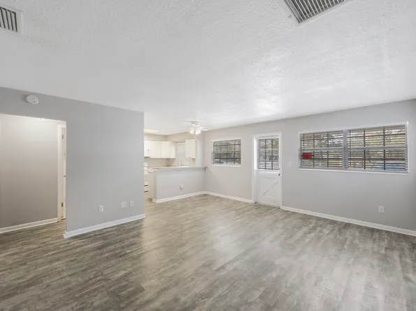 801 60th St N #115, Saint Petersburg, FL 33710