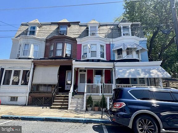 2nd image of 611 Thorn St