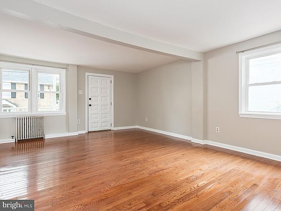 3rd image of 305 Saint Marys St