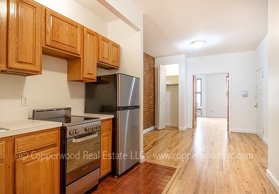 1st image of 1382 2nd Ave #3N