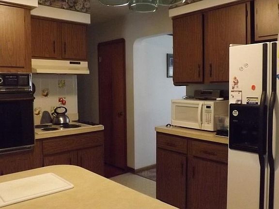2nd image of 24360 Rosita Ln