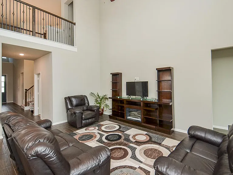 3035 Dragonlet Ln — Photo 32
