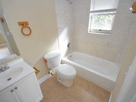 3rd image of 3120 SE 2nd St