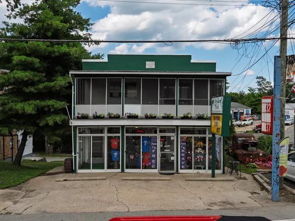 16 N Main St, Dry Ridge, KY 41035