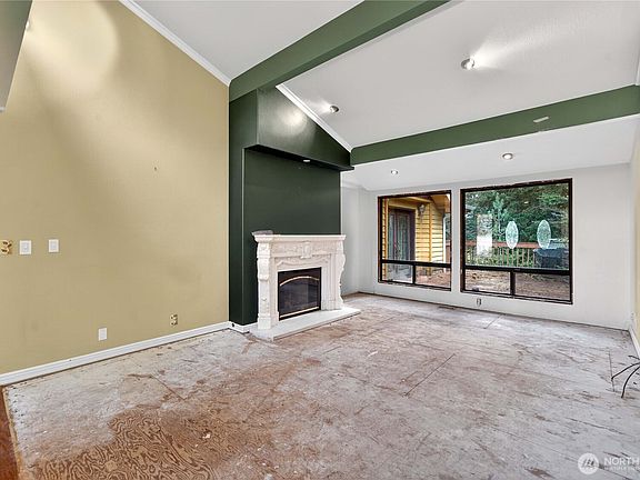2nd image of 3909 Northshore Boulevard NE