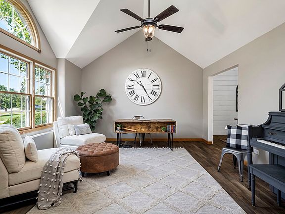 5th image of 1209 Wales Ct