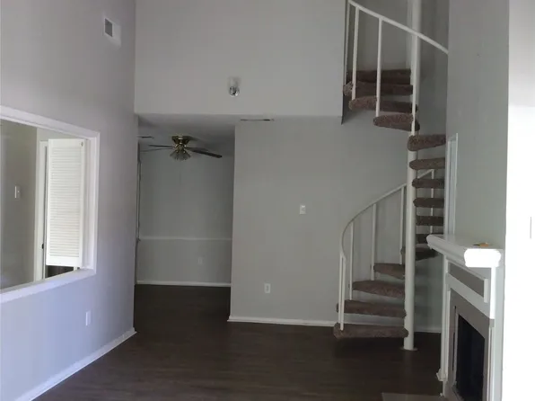 9696 Walnut St APT 202, Dallas, TX 75243