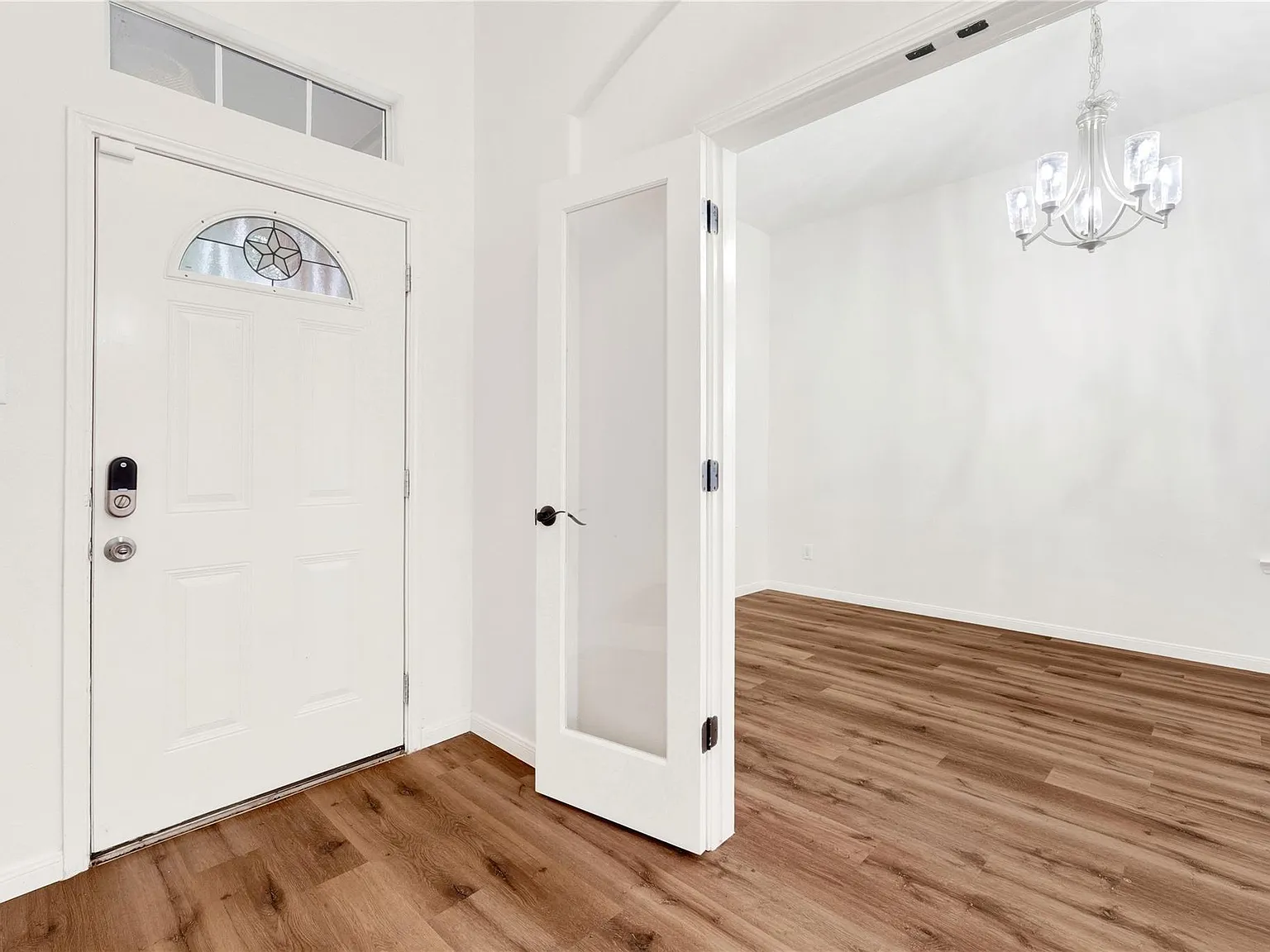 4 bed, 3.5 bath, 2920 sqft, $2,900 — Photo 3