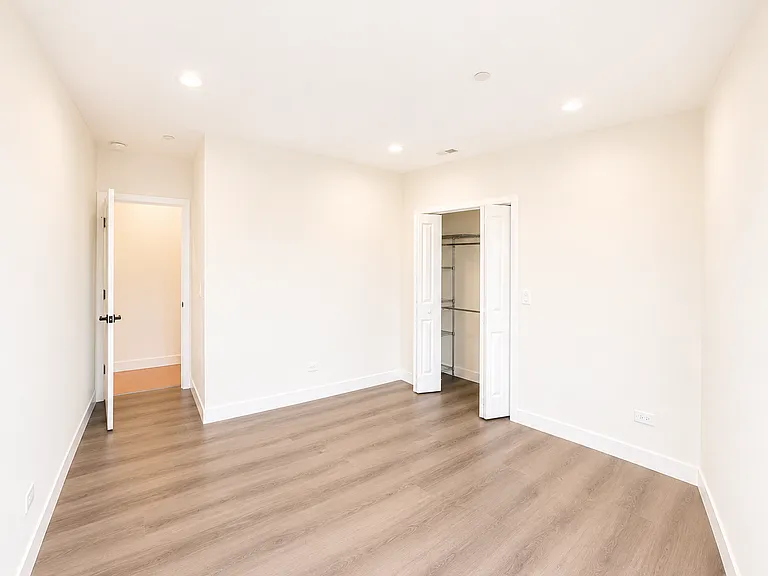 238 W 26th St #2 — Photo 13