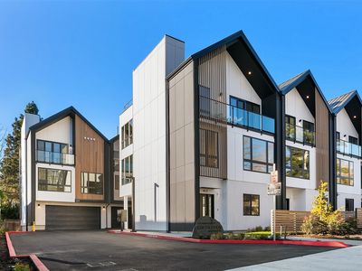 417 99th Avenue NE, Bellevue, WA, 98004