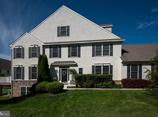 8 Robert Ct, Chadds Ford, PA 19317