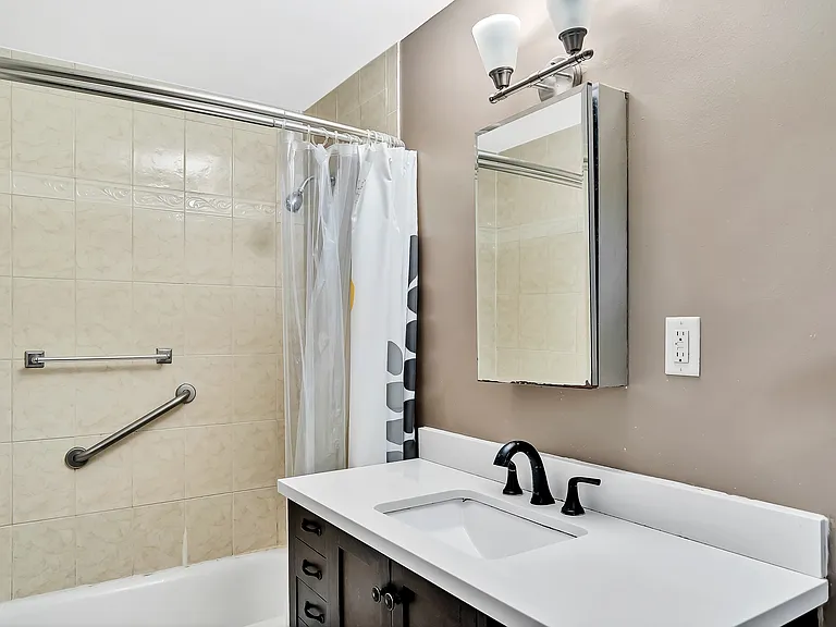 31 Park Cir — Photo 17